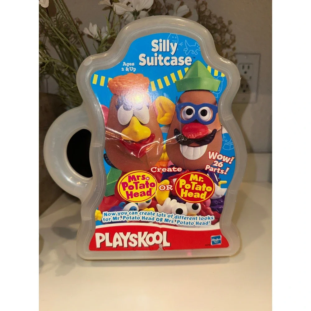 Vintage 1998 Playskool Mr Potato Head Silly Suitcase 26 Parts Hasbro 2279